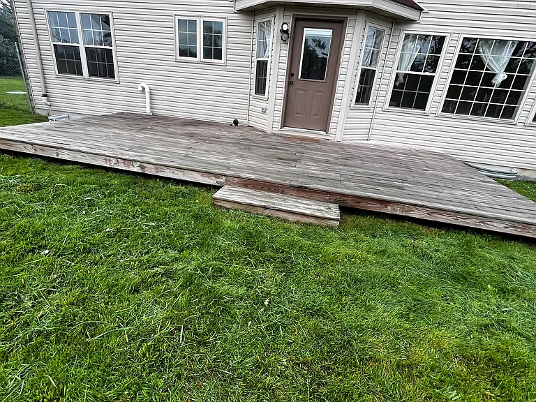 1125 E Goodenow Rd — Photo 8