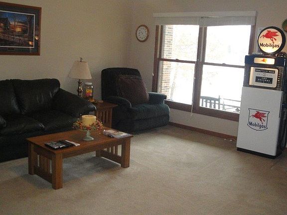 3rd image of 6977 Golden Bay Ct