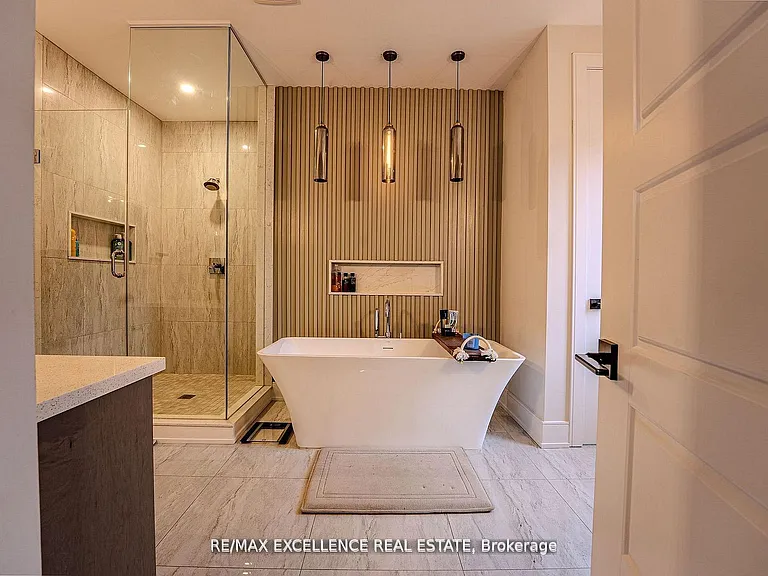 301 Somme St — Photo 20