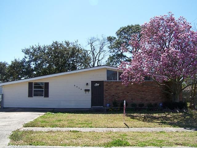1st image of 2010 Dupont Dr