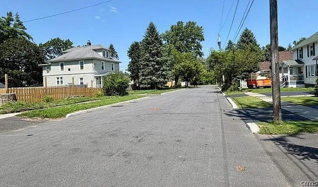 217 Colorado Ave — Photo 48
