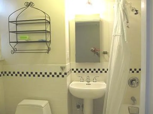 Rented by Corcoran | media 20