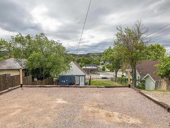 4th image of 1110 Mount Rushmore Rd