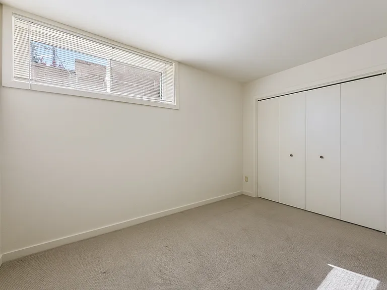 324 Laurel Pl — Photo 12