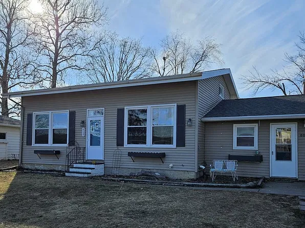 809 Court St, Wilton, IA 52778