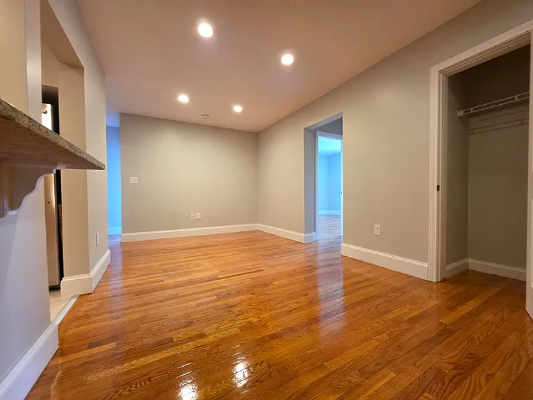 85 Egmont St #2 — Photo 21