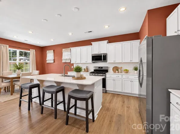 156 White Apple Way, Statesville, NC 28625