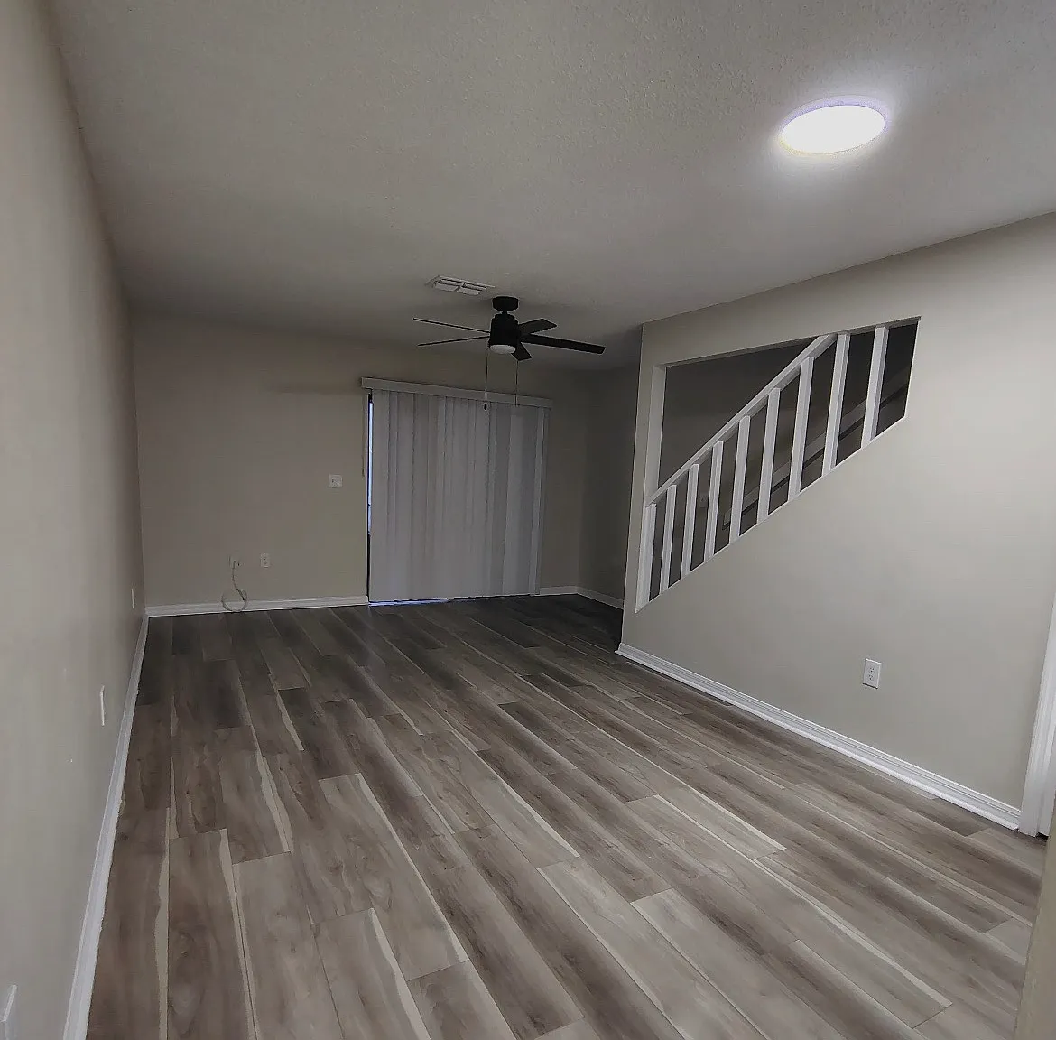2 bed, 1000 sqft, $1,450 — Photo 3
