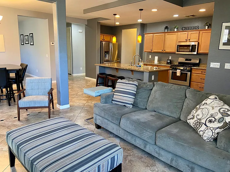 15466 W Windrose Dr — Photo 3