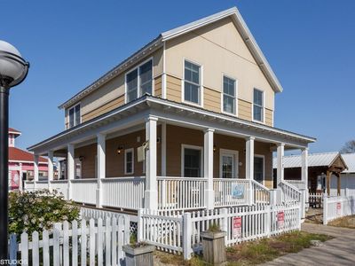 212 Beachwalk Ln, Michigan City, IN, 46360