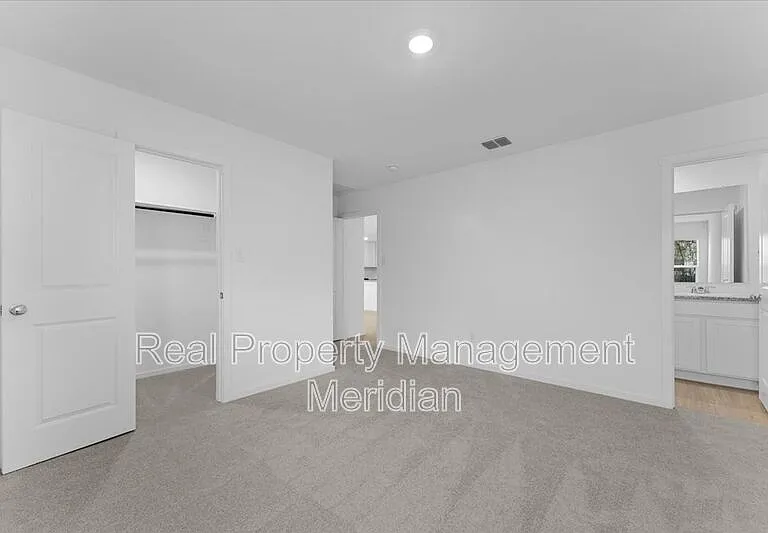 1821 Pentro Pkwy — Photo 11