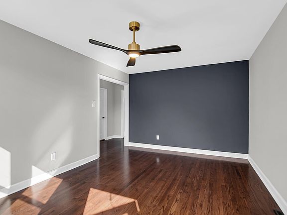 4th image of 6139 Marshall Ave