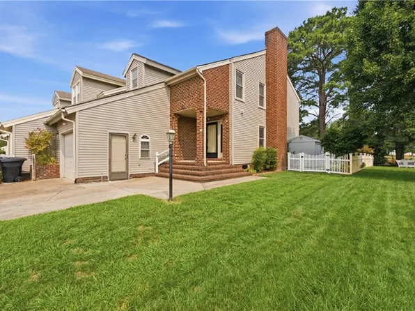 4768 Open Greens Dr, Virginia Beach, VA 23462
