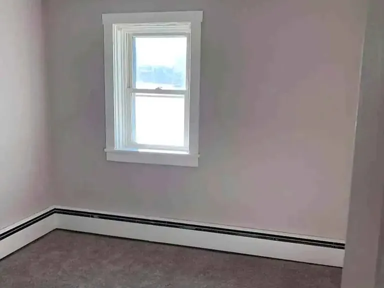 116 N Market St — Photo 10