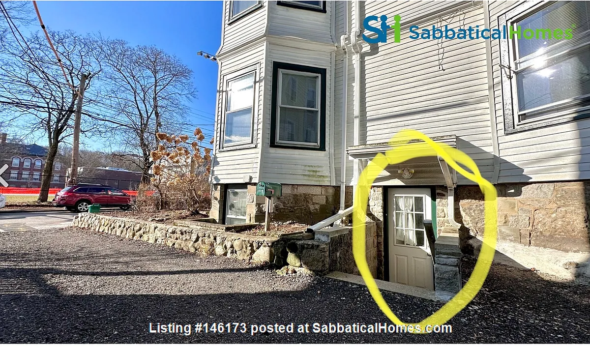 Building Photo - 191 Davis Ave #B