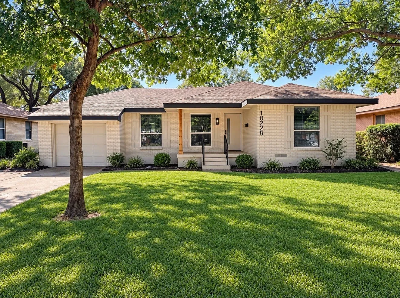 3 bed, 2.0 bath, 1724 sqft, $2,900 — Photo 3