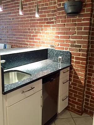 Rented by Avenues Real Estate | media 23