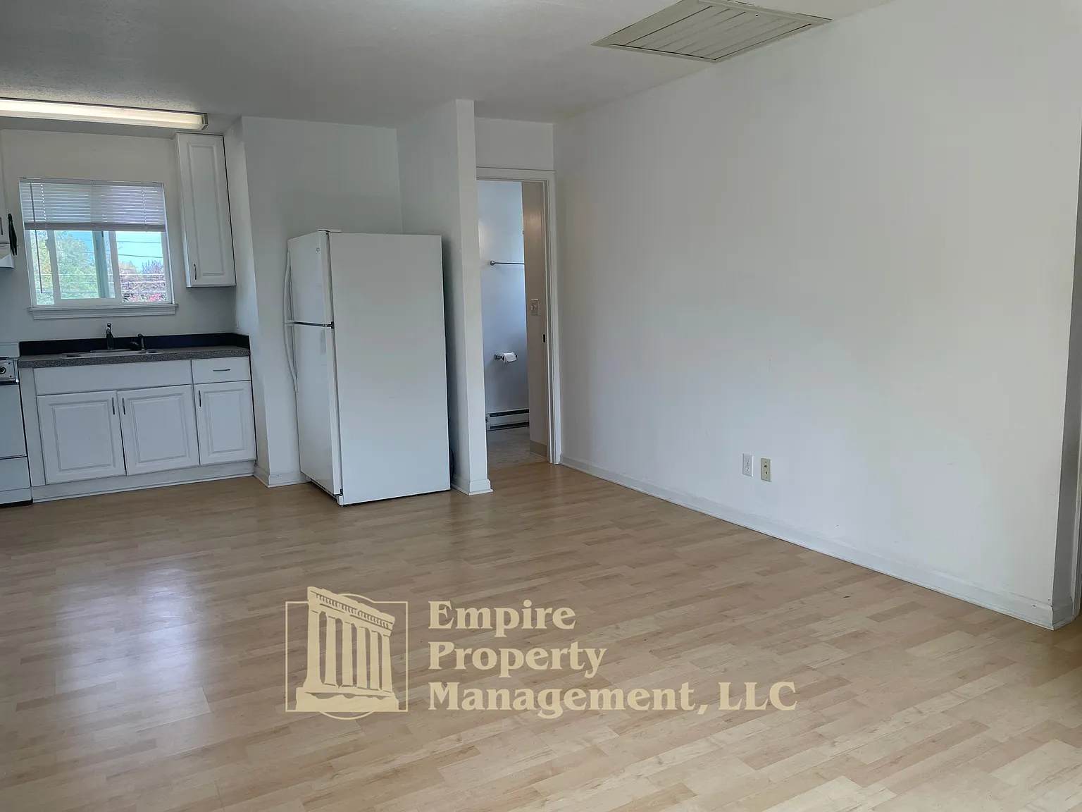 2920 Pearl Street - Unit A ( Studio) — Photo 4