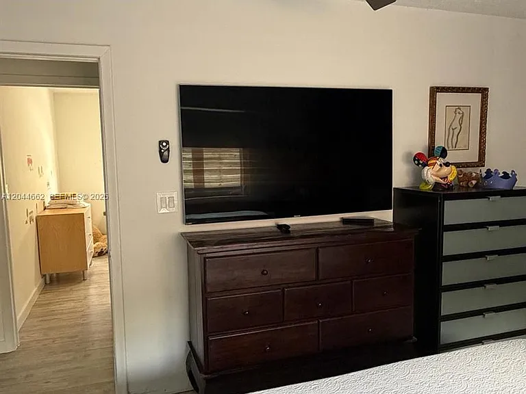 2401 SW 16th Ct — Photo 26