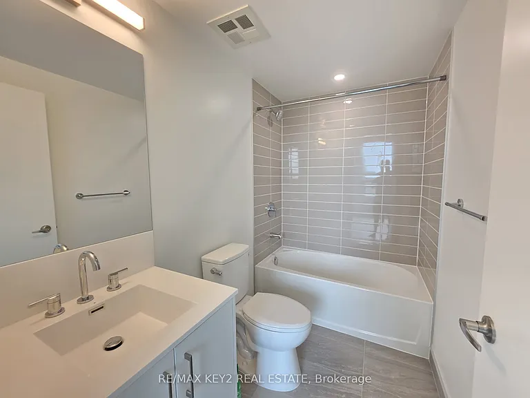 4010 Eglinton Ave W #706 — Photo 8