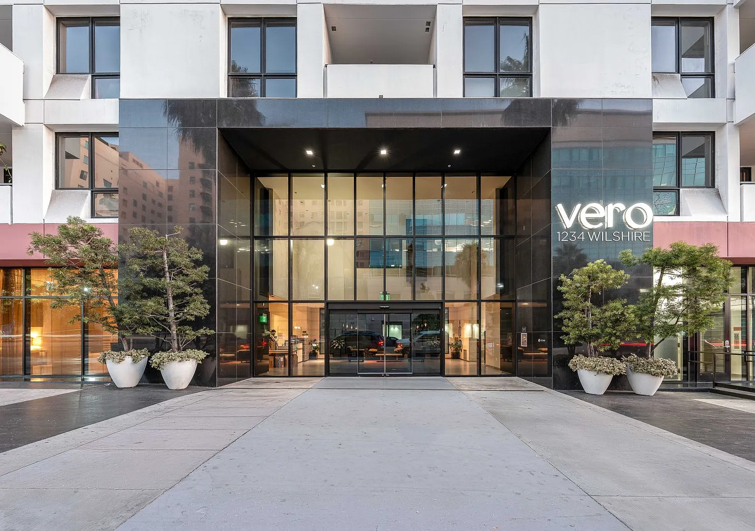 1234 Wilshire Blvd unit 612 Los Angeles, CA 90017 — Photo 1