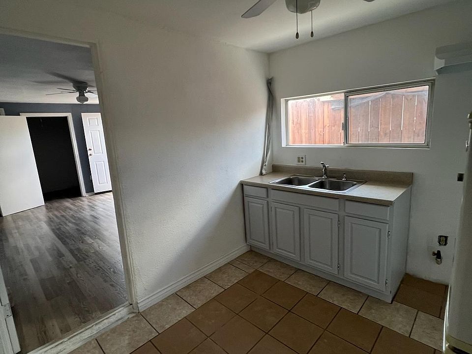 1st image of 0 E Ballentine Pl