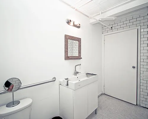 Rented by Nolita Group | media 10