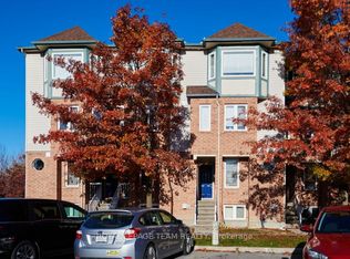 131 Tall Pines Point, Ottawa, ON K2H1H1