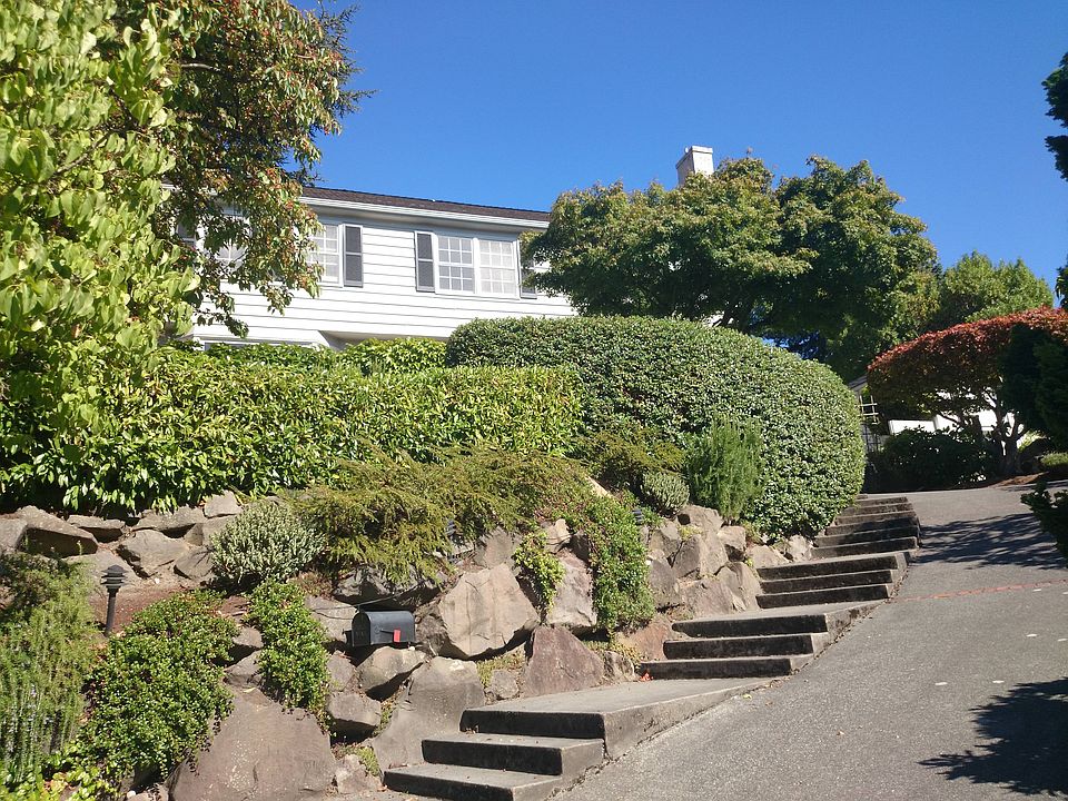 1st image of 3150 W Laurelhurst Dr NE