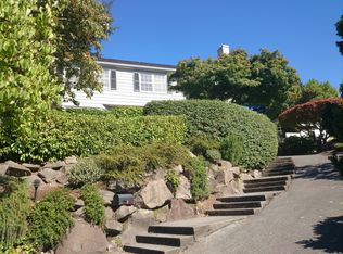 3150 W Laurelhurst Dr NE, Seattle, WA 98105
