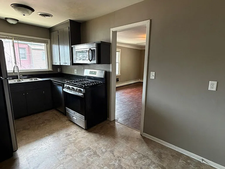 349 15th Ave NE #2 — Photo 12