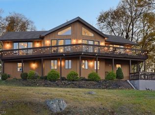 104 Nolans Point Rd, Lake Hopatcong, NJ 07849