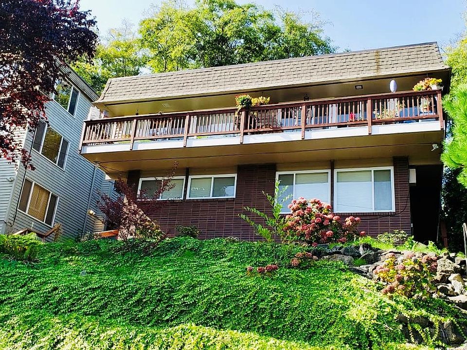 Quiet 4-unit building in Magnolia.
