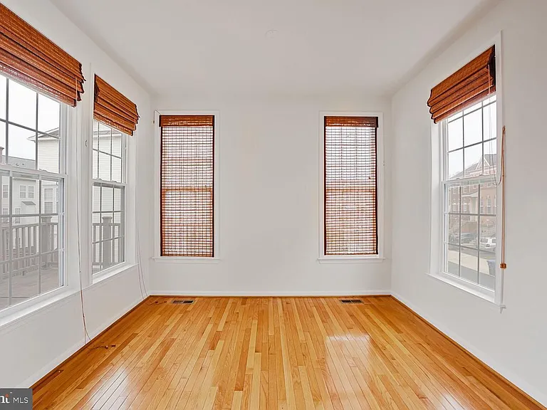 22062 Dilworth Sq — Photo 26