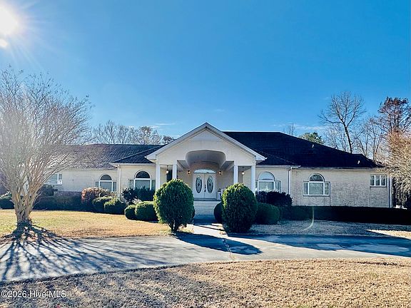 2nd image of 152 Shady Oak Drive