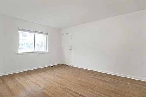 711 Oakview Rd #17 Photo 1
