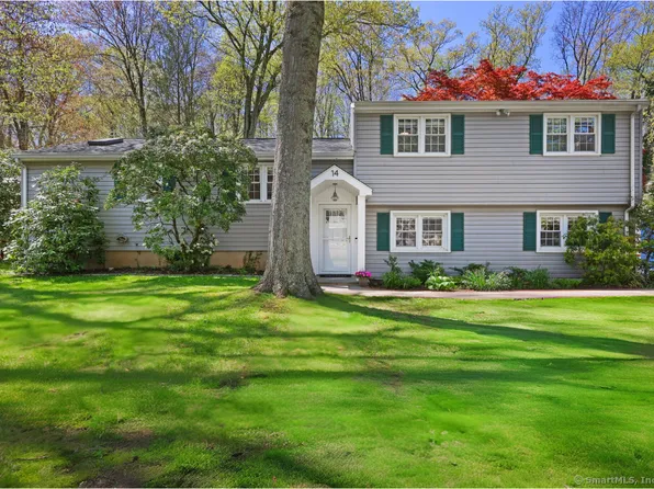 14 Little John Lane, Stamford, CT 06907