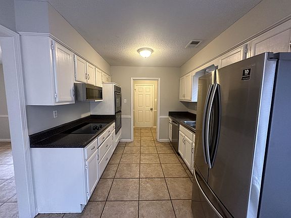5th image of 4118 Naragansett Cv