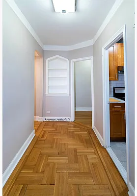 Rented by RealTegrity NY LLC | media 18