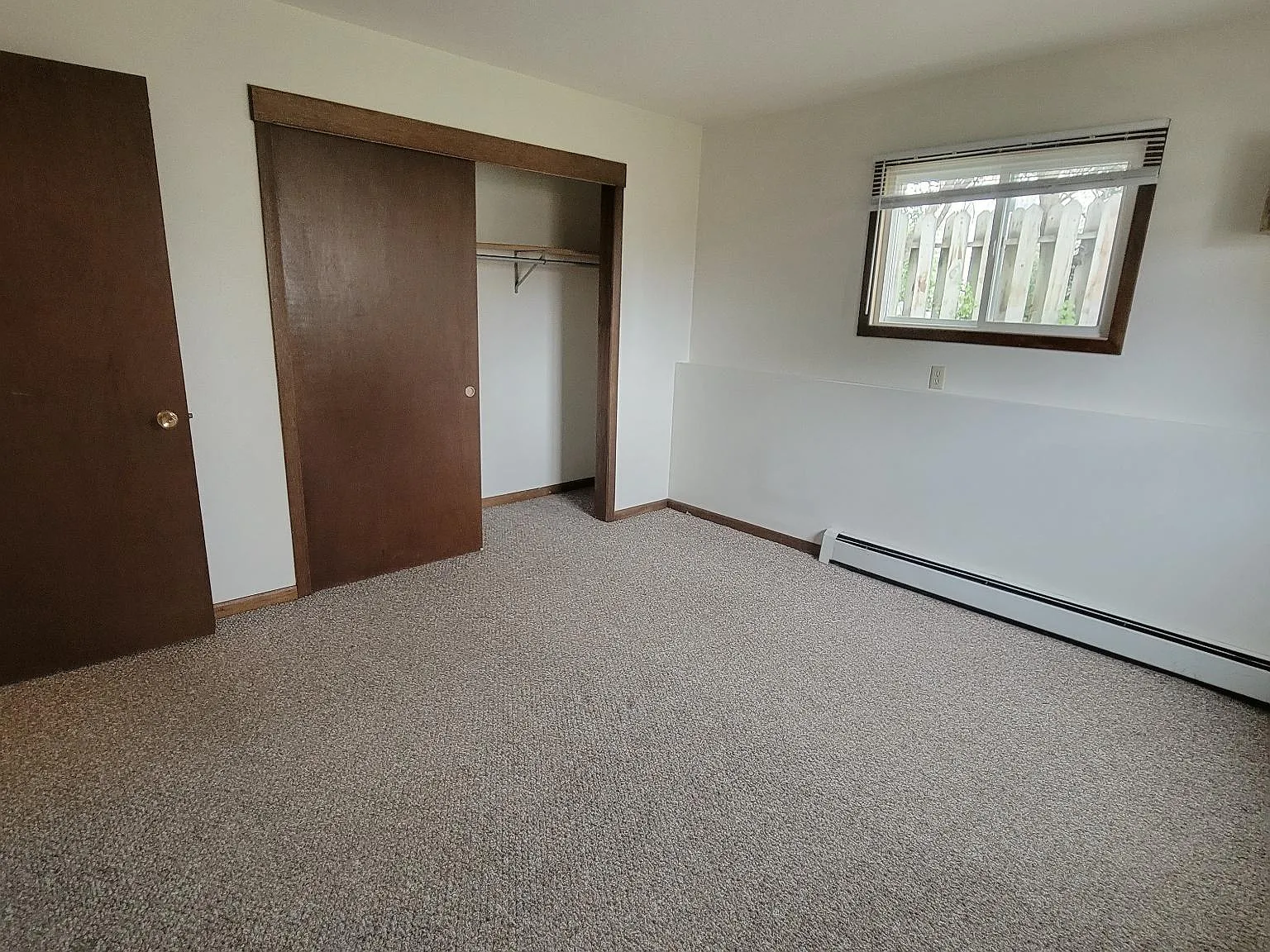 729 Halbert St — Photo 3