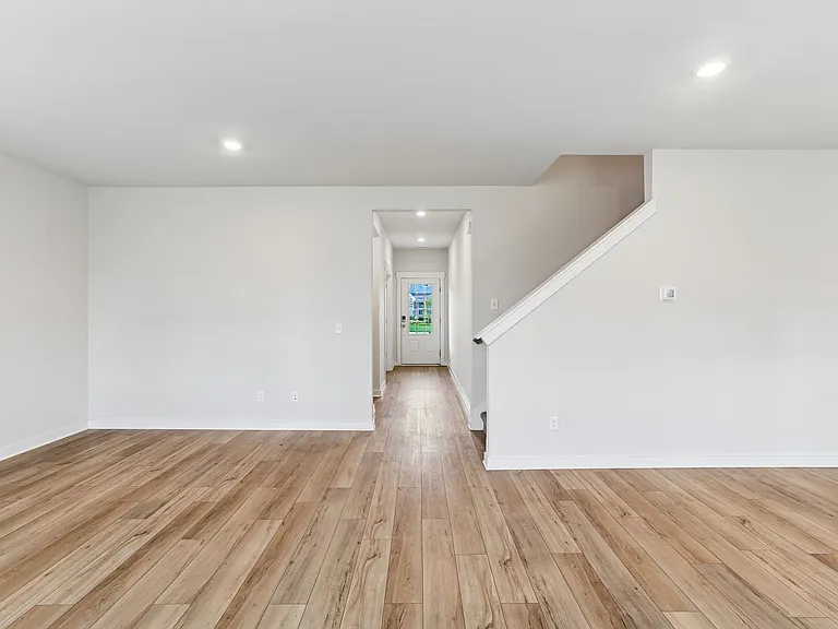 1615 Medinah Ln — Photo 12