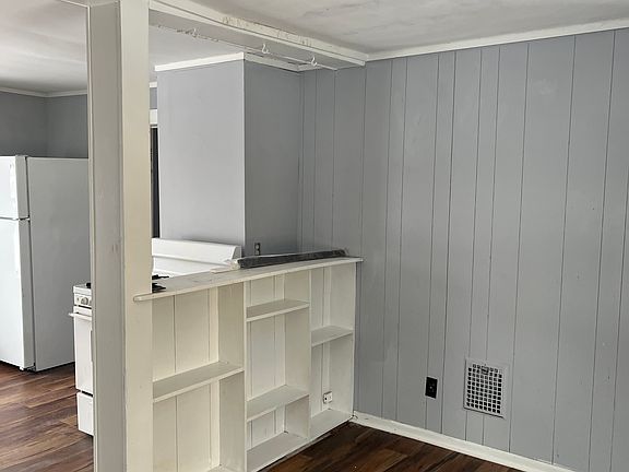 3rd image of 325 Tilden Ave Unit 2