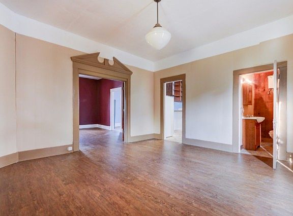 5th image of 1517 Coker Ave