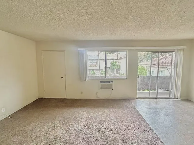 922 W Duarte Rd #11 — Photo 7