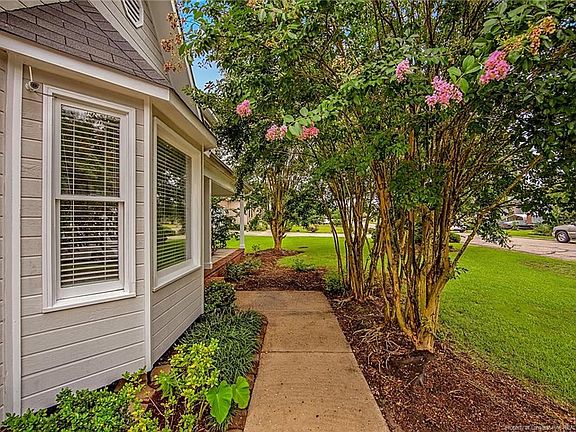 2nd image of 3529 Gables Dr