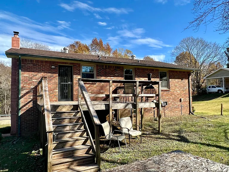 324 Old Dunbar Cave Rd — Photo 7