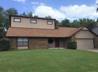 301 S Dogwood Ave, Broken Arrow, OK 74012