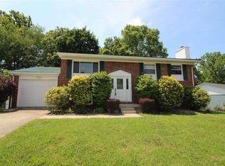 329 Belvue Dr, Hurricane, WV 25526