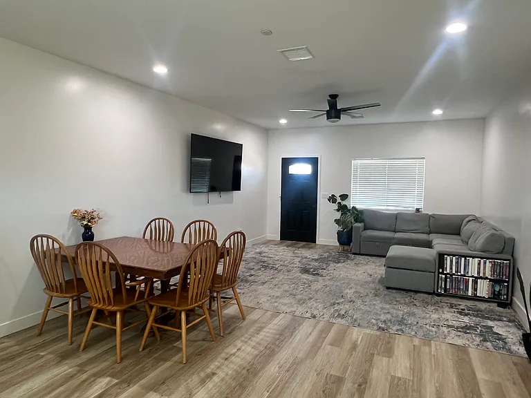 20273 Hacienda Blvd — Photo 3