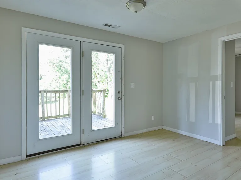 212 Church St — Photo 8